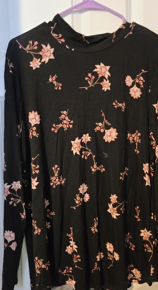 Maurices XL Black Floral Mock Turtleneck
